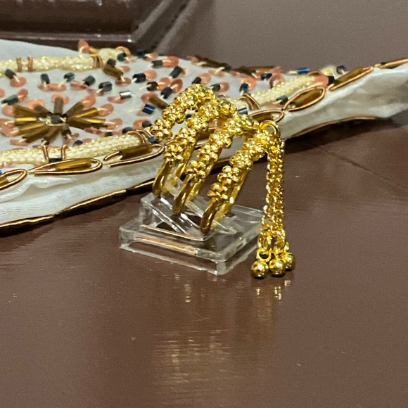 Elegant Gold Tassel Ring - Picture 7 of 7